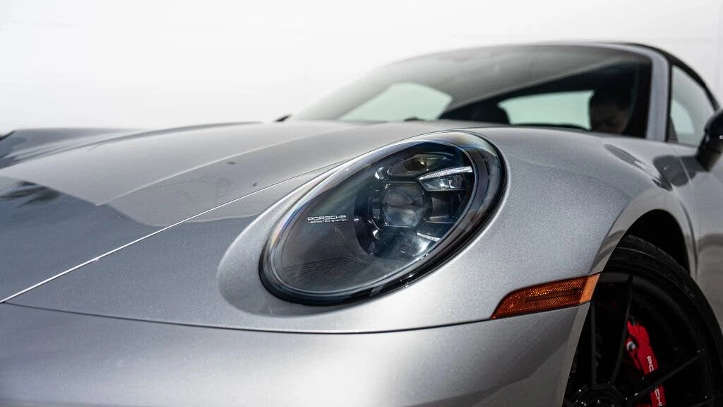 2022 Porsche 992 Targa 4 GTS - Image 12 of 31