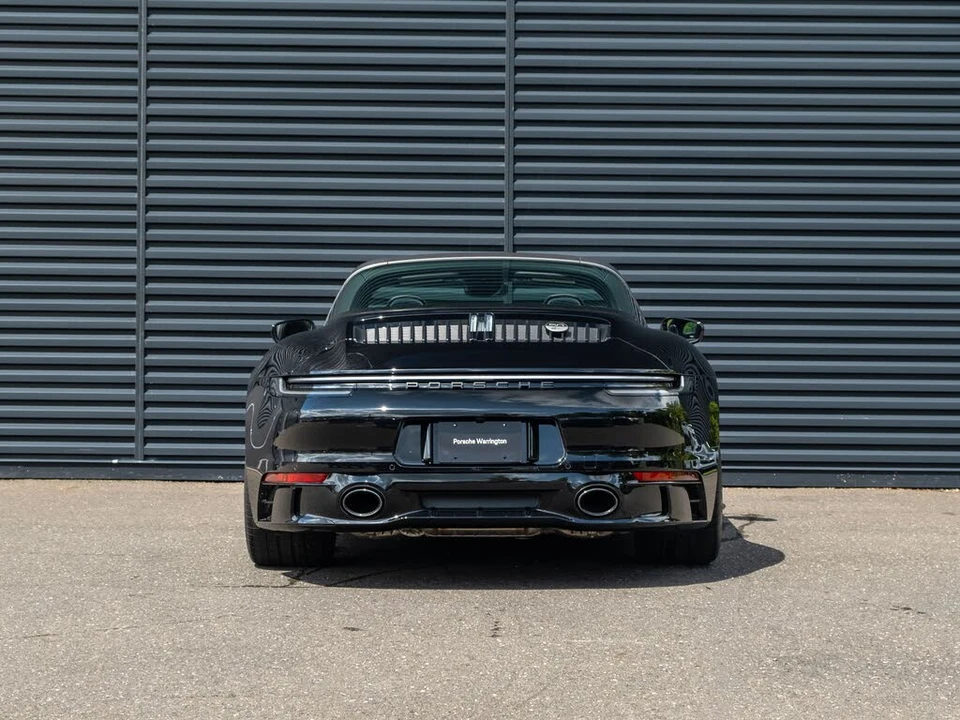 2022 Porsche 992 Targa 4 GTS - Image 7 of 31