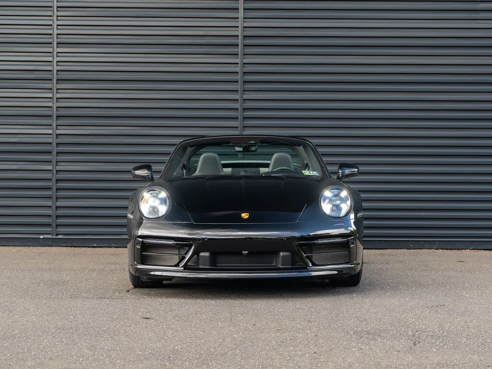 2022 Porsche 992 Targa 4 GTS - Image 11 of 31