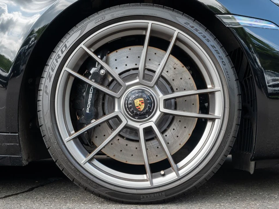 2022 Porsche 992 Targa 4 GTS - Image 12 of 31