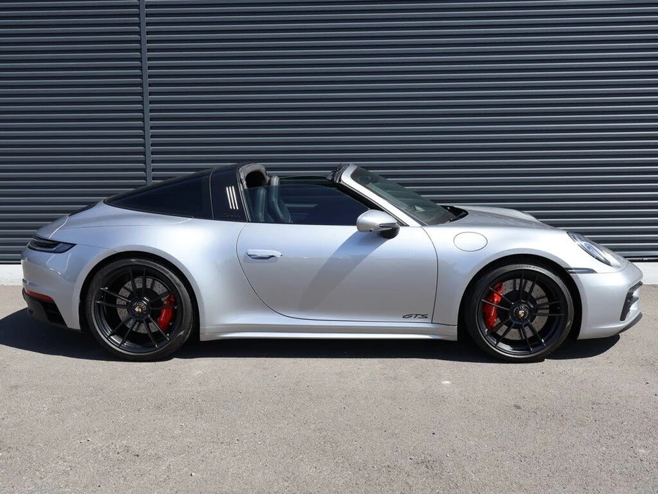 2022 Porsche 992 Targa 4 GTS - Image 11 of 31