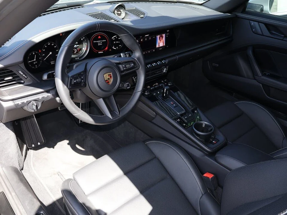2022 Porsche 992 Targa 4 GTS - Image 4 of 31