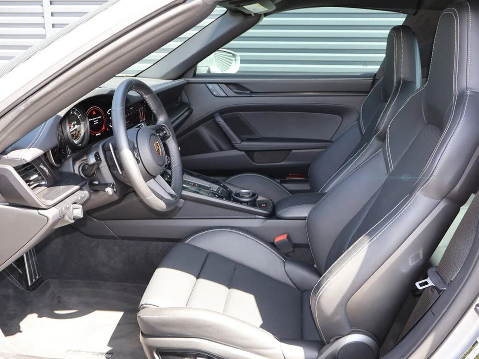 2022 Porsche 992 Targa 4 GTS - Image 5 of 31