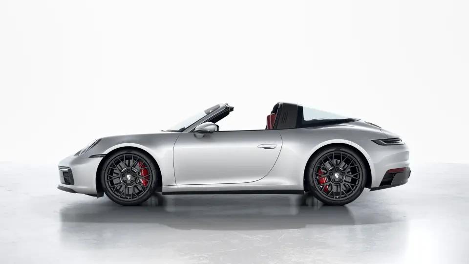 2022 Porsche 992 Targa 4 GTS - Image 15 of 31
