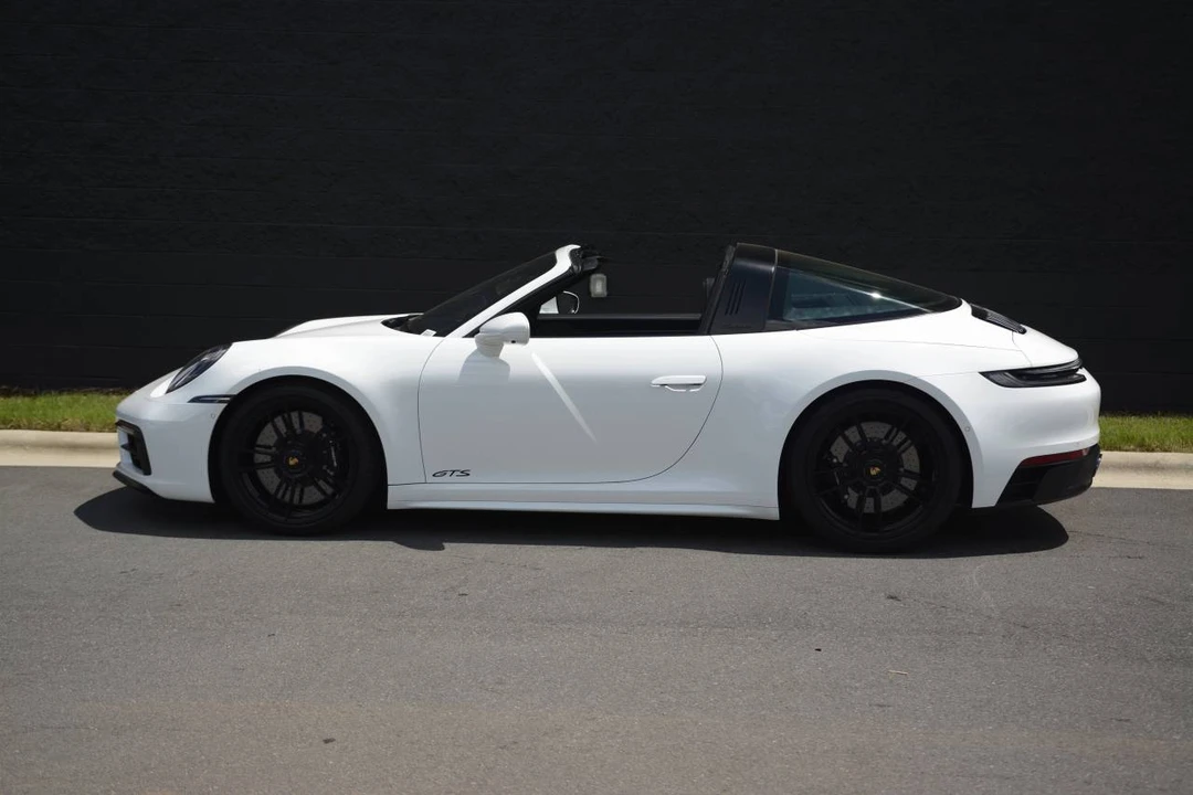 2022 Porsche 992 Targa 4 GTS - Image 2 of 5