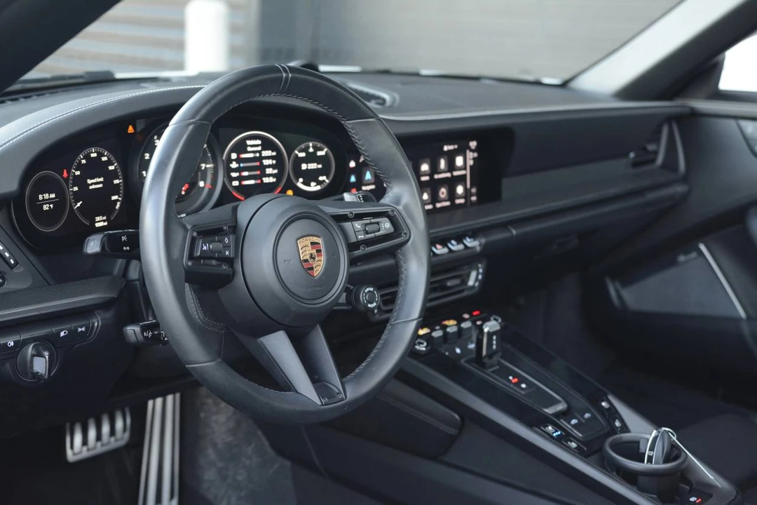 2022 Porsche 992 Targa 4 GTS - Image 4 of 5