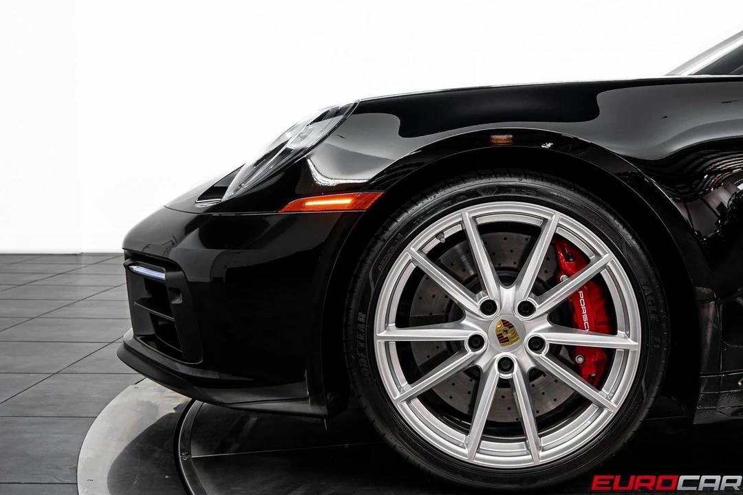 2022 Porsche 992 Targa 4 GTS - Image 16 of 31