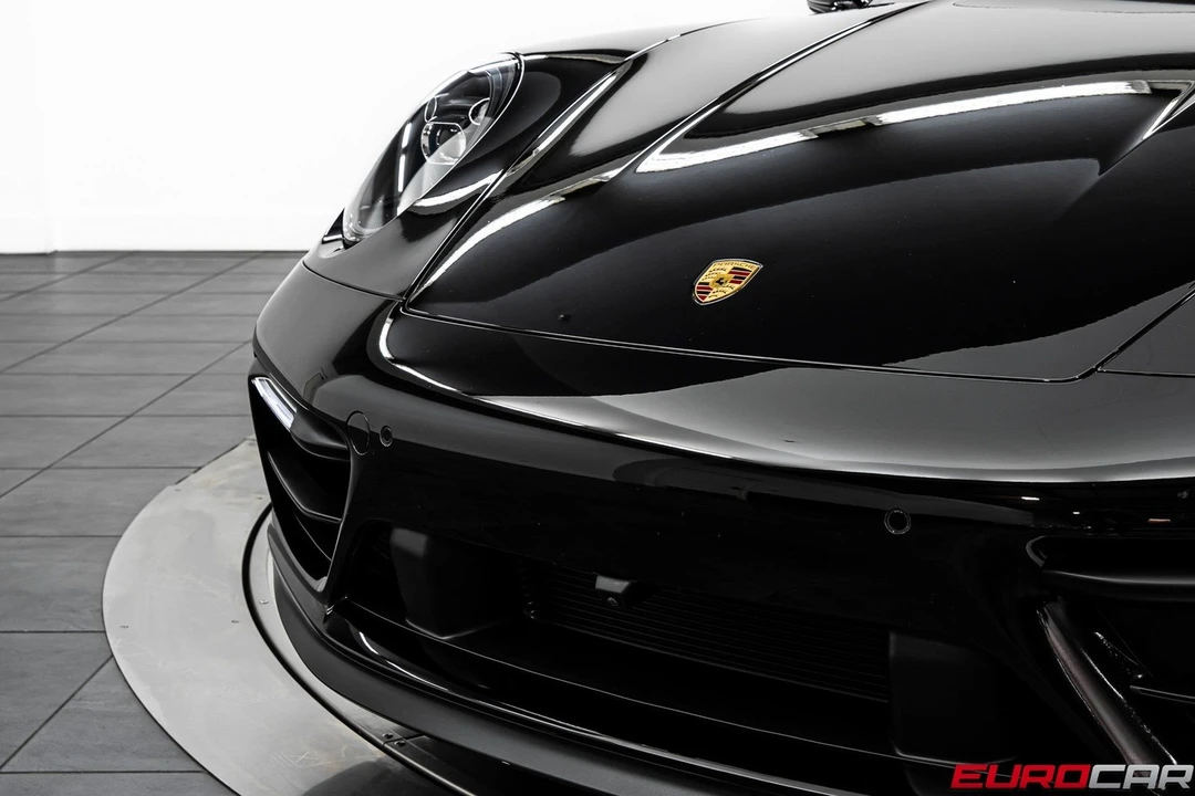 2022 Porsche 992 Targa 4 GTS - Image 14 of 31