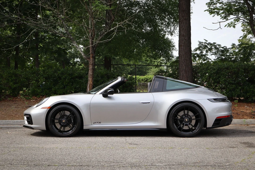 2022 Porsche 992 Targa 4 GTS - Image 6 of 16