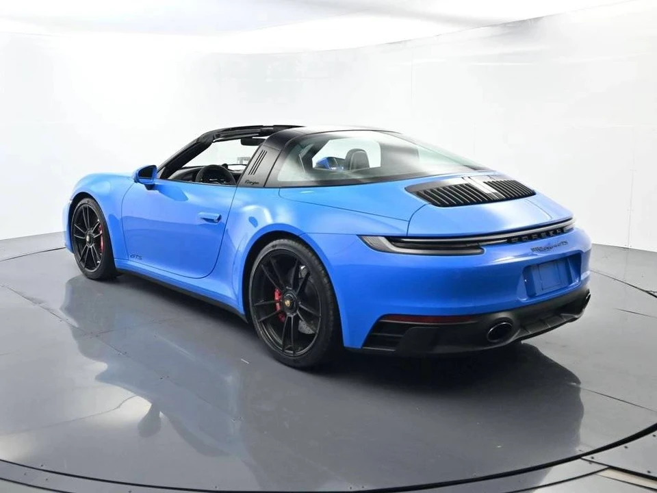 2022 Porsche 992 Targa 4 GTS - Image 3 of 5