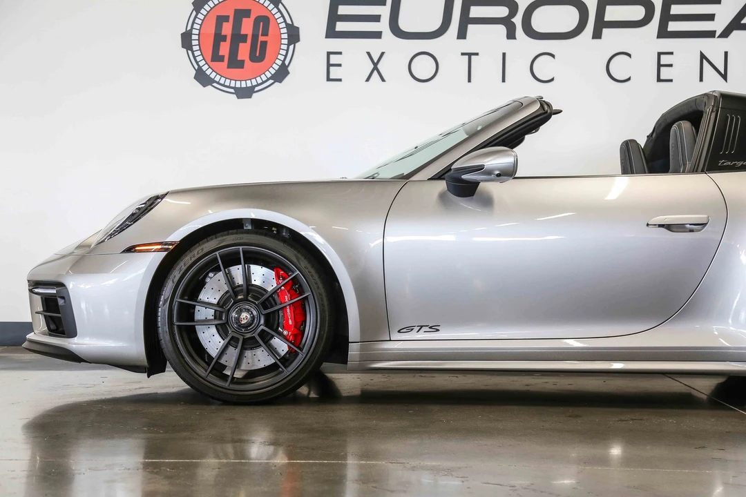2022 Porsche - Image 6 of 31