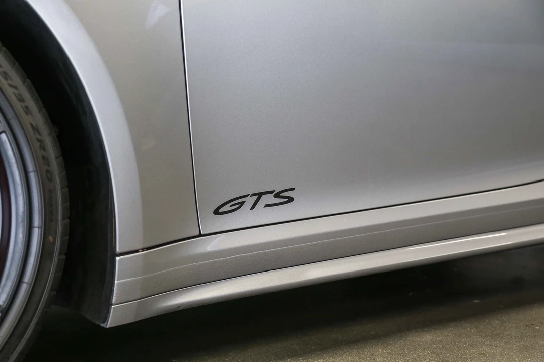 2022 Porsche - Image 30 of 31