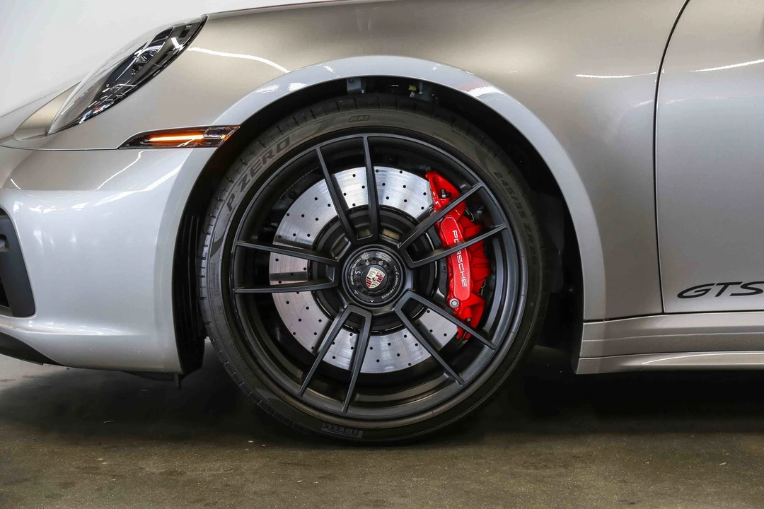 2022 Porsche - Image 7 of 31