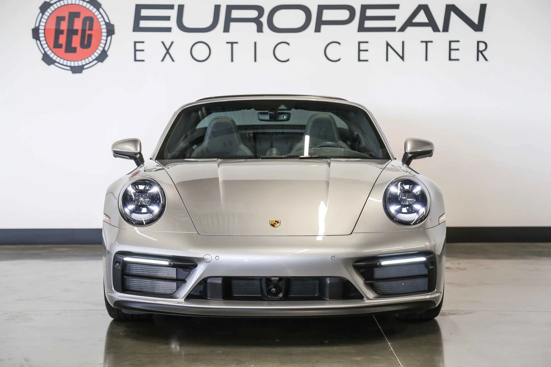 2022 Porsche - Image 13 of 31