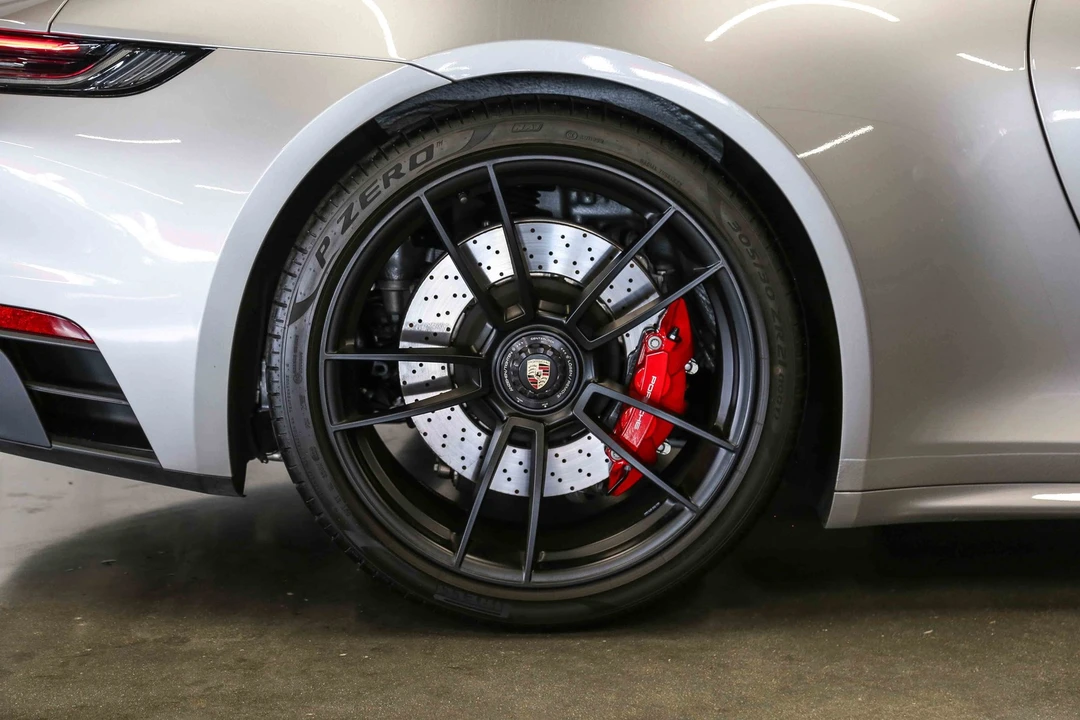 2022 Porsche - Image 19 of 31