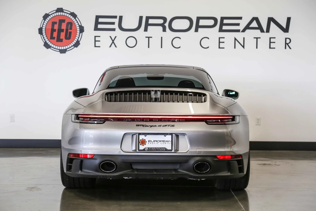 2022 Porsche - Image 23 of 31