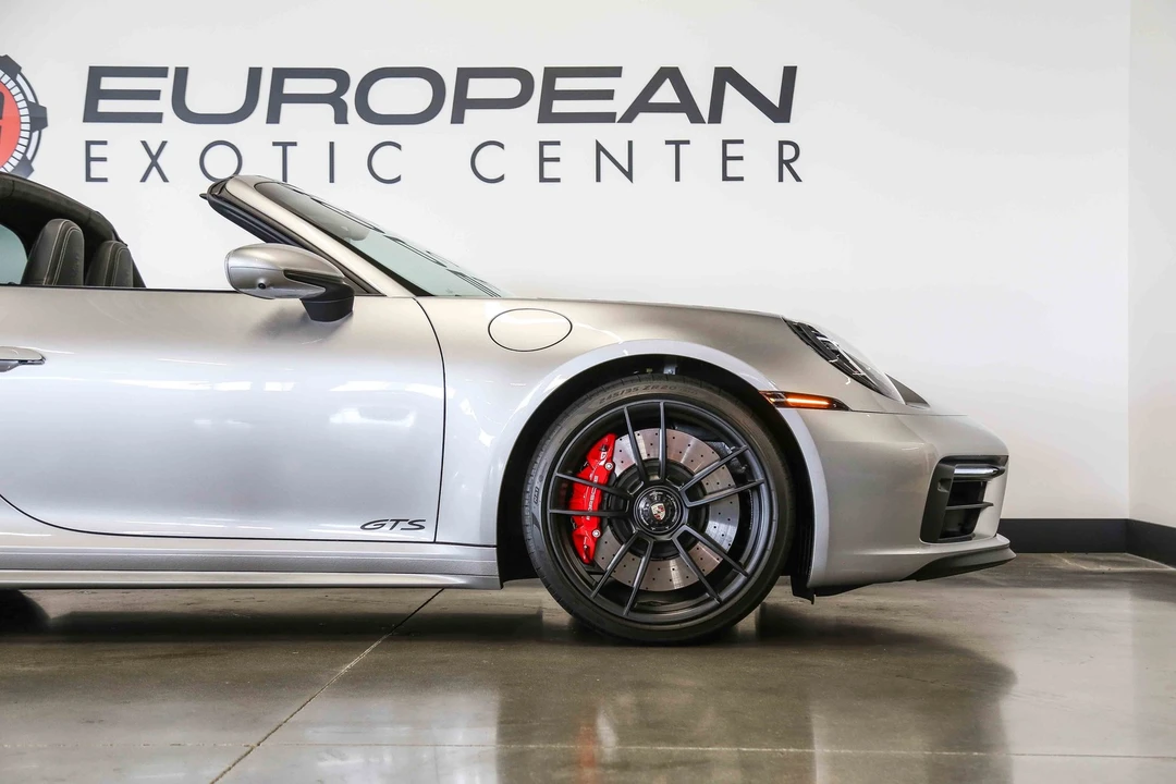2022 Porsche - Image 20 of 31