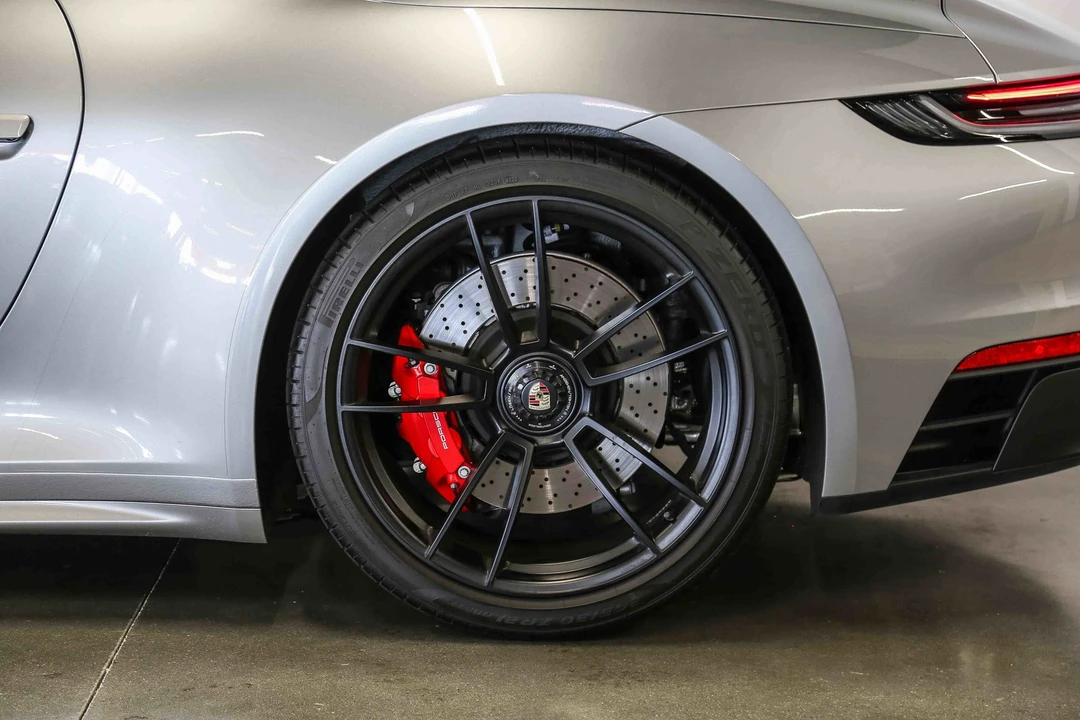 2022 Porsche - Image 9 of 31