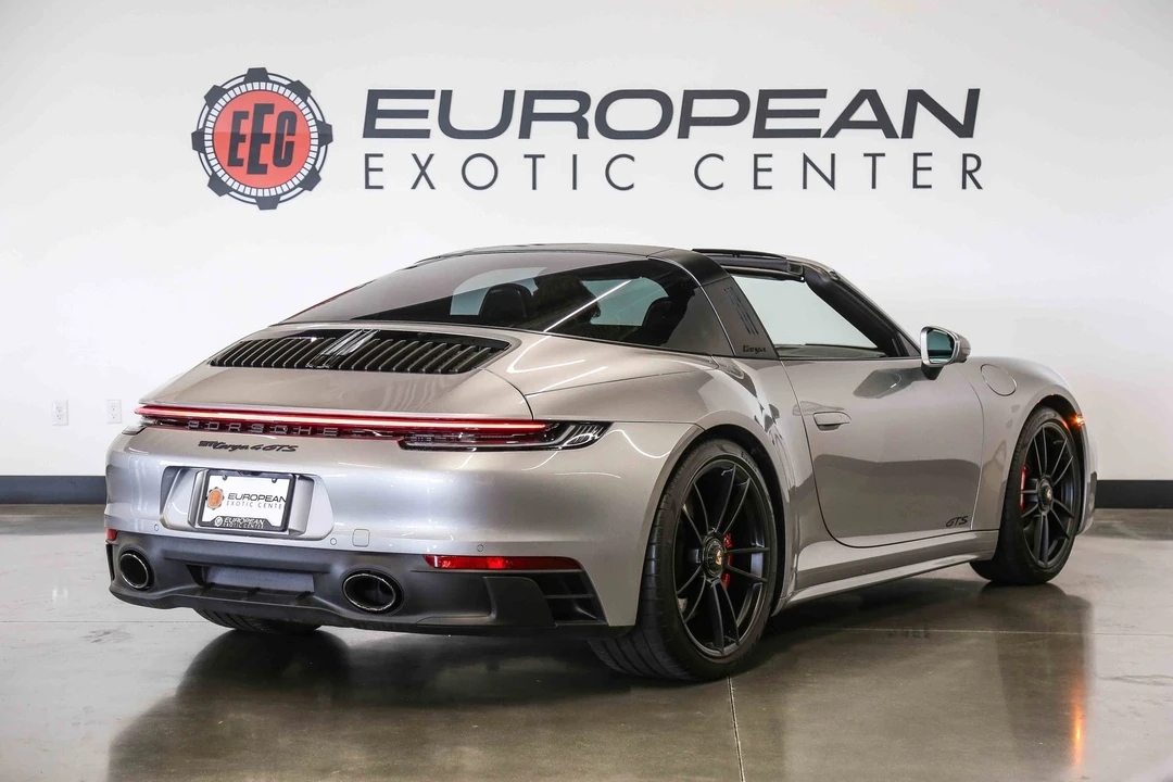 2022 Porsche - Image 22 of 31