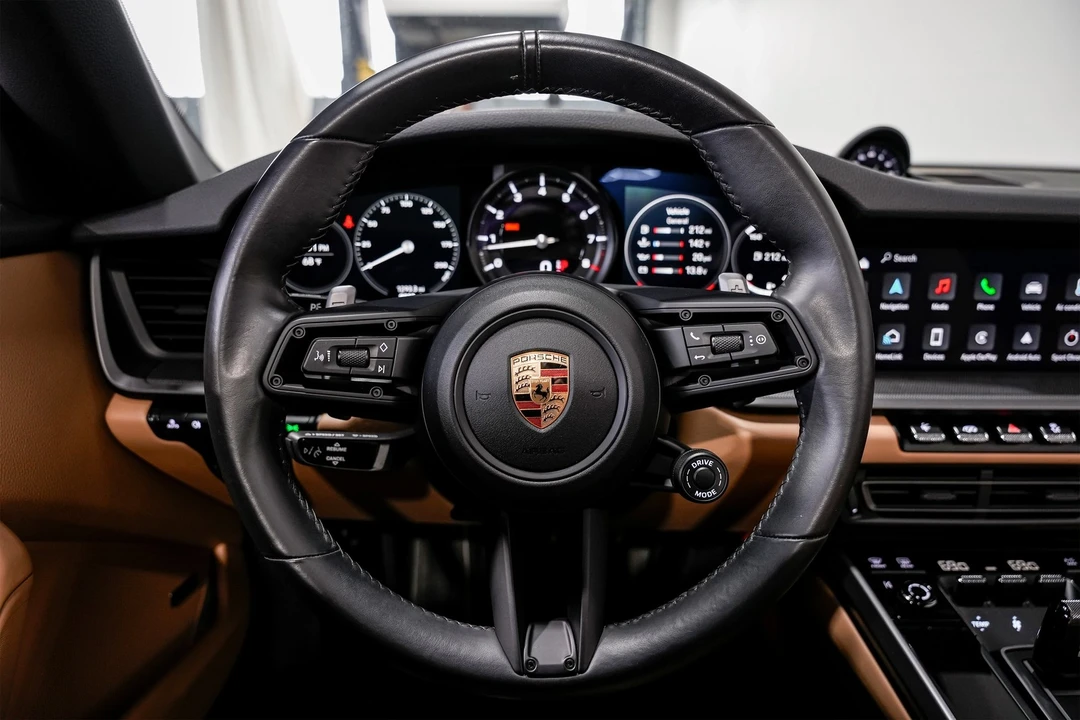 2022 Porsche 992 Targa 4 & 4S - Image 10 of 12