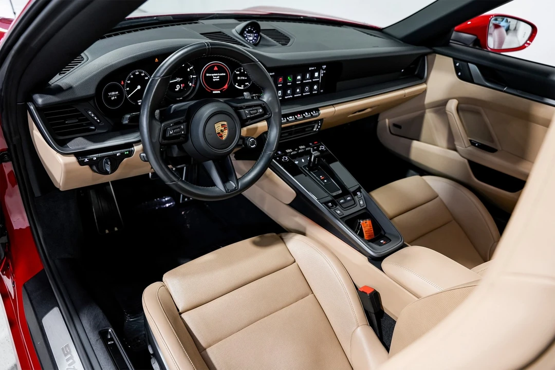 2022 Porsche 992 Targa 4 & 4S - Image 9 of 12