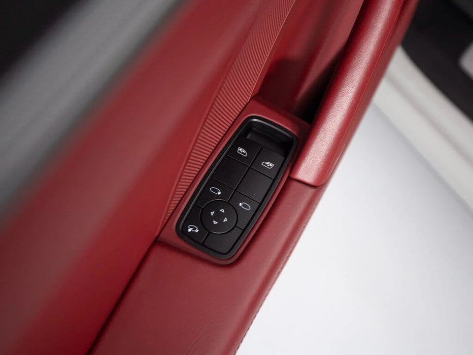 2022 Porsche 992 Targa 4 & 4S - Image 20 of 31