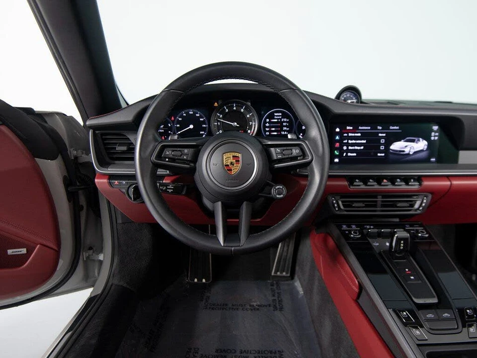 2022 Porsche 992 Targa 4 & 4S - Image 17 of 31