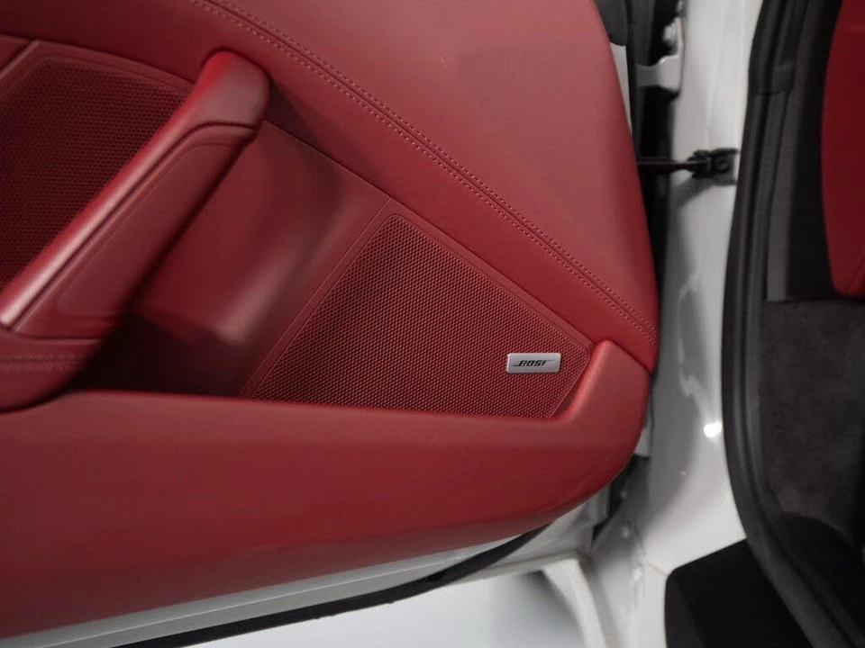 2022 Porsche 992 Targa 4 & 4S - Image 21 of 31