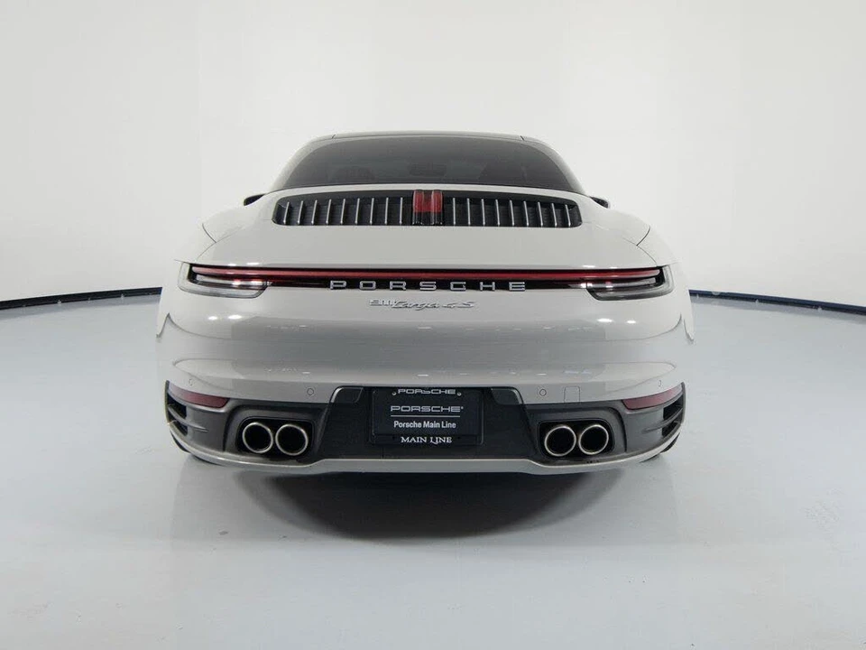 2022 Porsche 992 Targa 4 & 4S - Image 9 of 31
