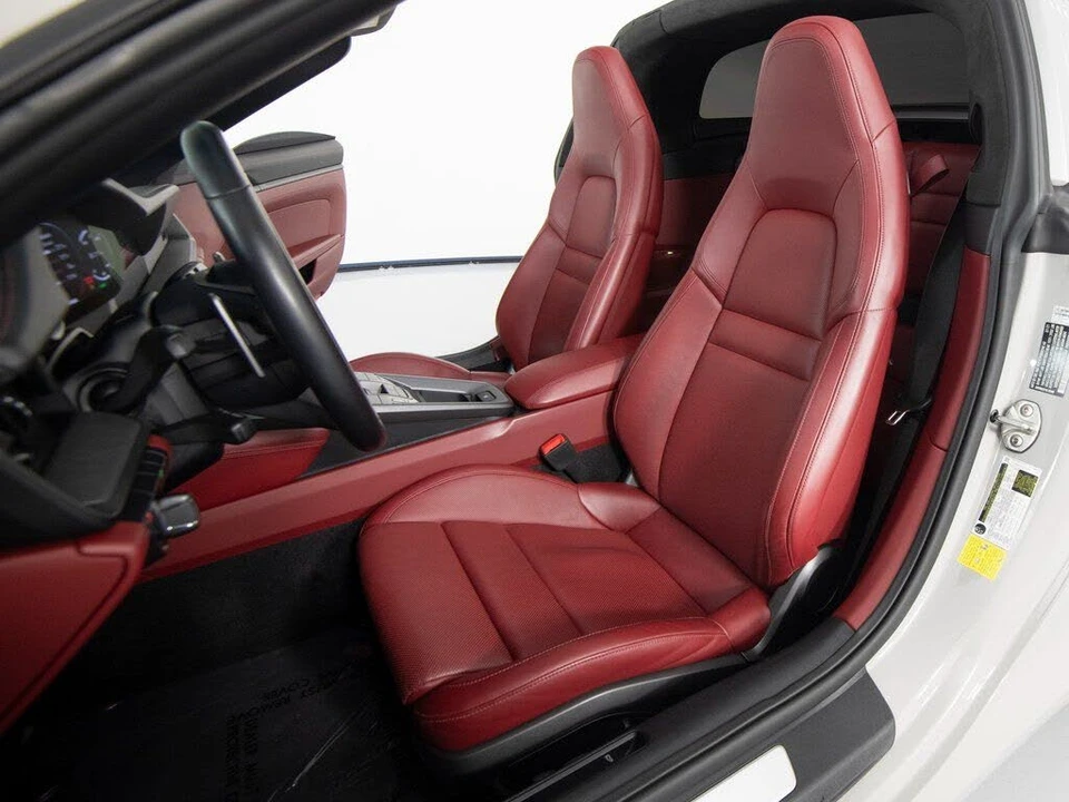 2022 Porsche 992 Targa 4 & 4S - Image 16 of 31