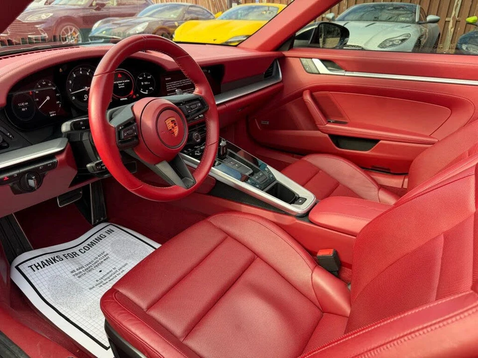 2022 Porsche 992 Targa 4 & 4S - Image 15 of 31