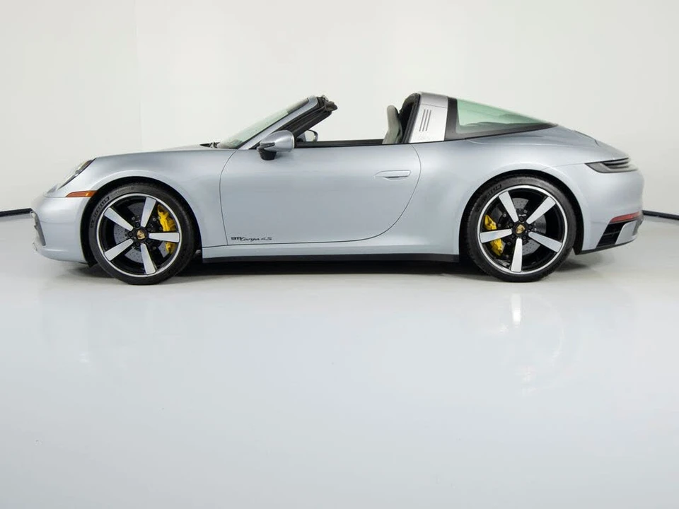 2022 Porsche 992 Targa 4 & 4S - Image 2 of 31