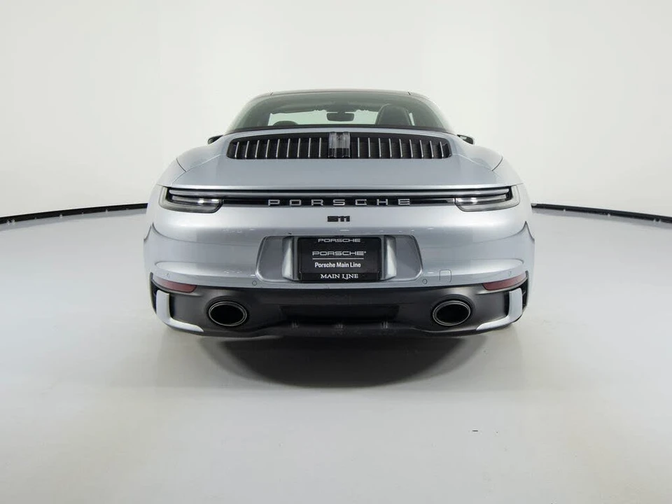 2022 Porsche 992 Targa 4 & 4S - Image 9 of 31