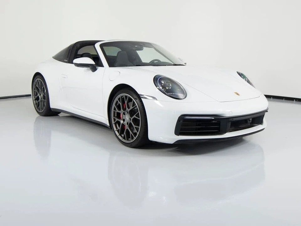 2022 Porsche 992 Targa 4 & 4S - Image 12 of 31