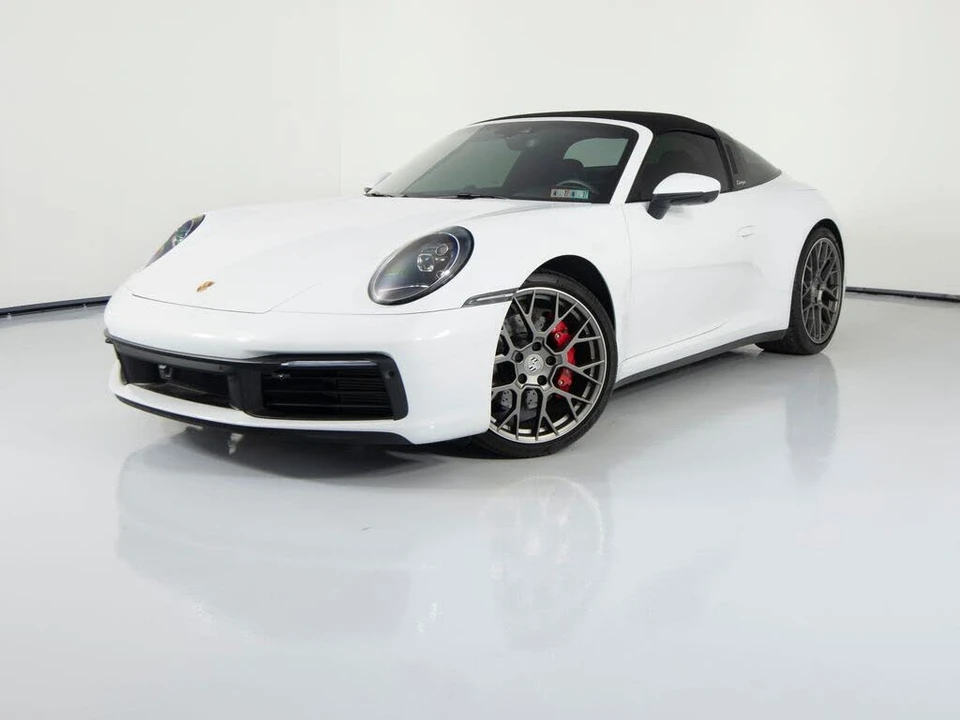 2022 Porsche 992 Targa 4 & 4S - Image 6 of 31