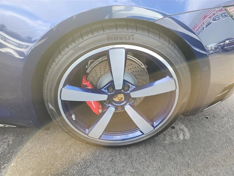 2022 Porsche 992 Targa 4 & 4S - Image 13 of 31