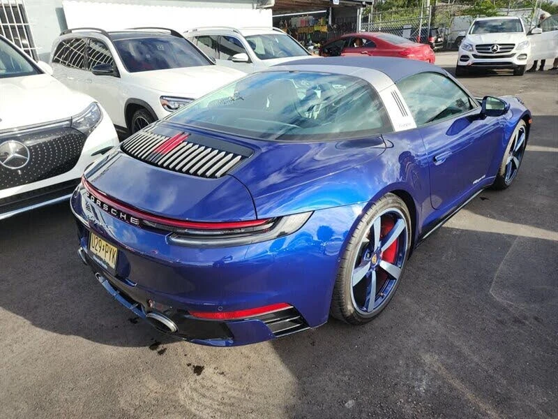 2022 Porsche 992 Targa 4 & 4S - Image 21 of 31