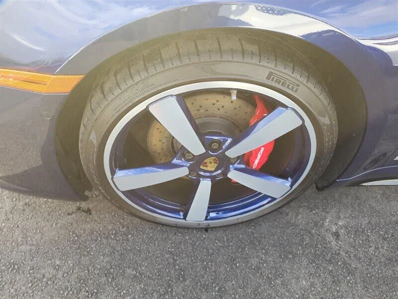 2022 Porsche 992 Targa 4 & 4S - Image 18 of 31