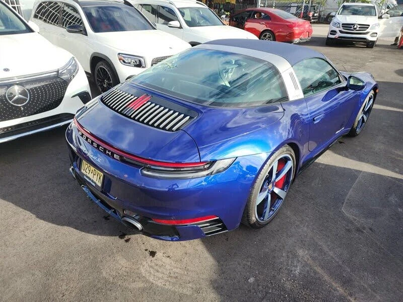 2022 Porsche 992 Targa 4 & 4S - Image 22 of 31