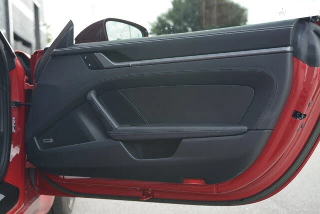 2022 Porsche 992 Targa 4 & 4S - Image 24 of 31