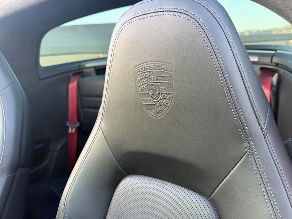 2022 Porsche 992 Targa 4 & 4S - Image 25 of 31