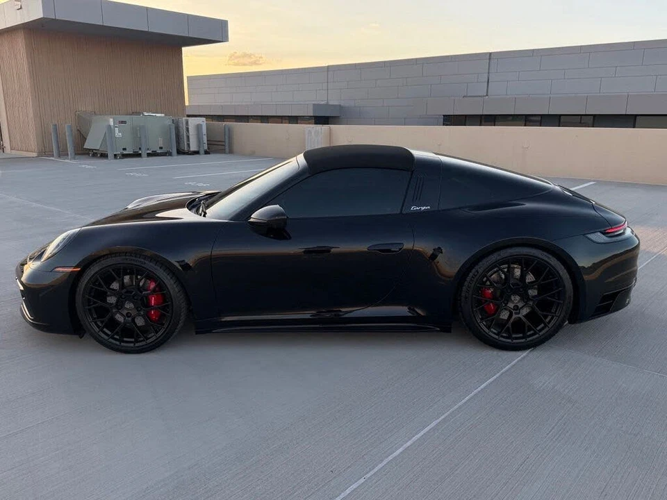 2022 Porsche 992 Targa 4 & 4S - Image 7 of 31