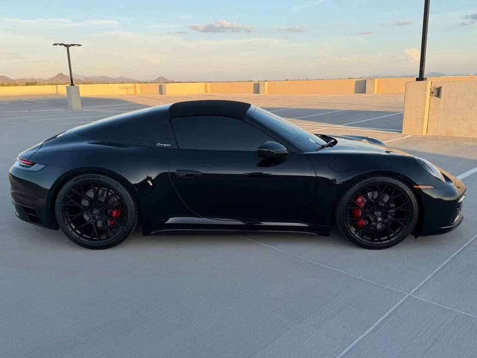 2022 Porsche 992 Targa 4 & 4S - Image 14 of 31