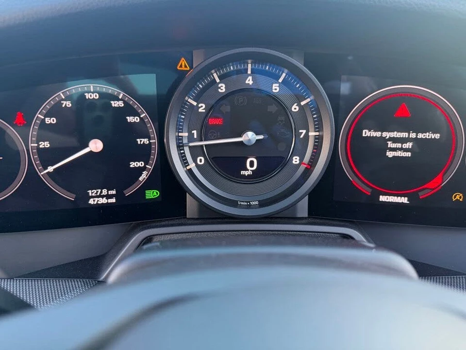 2022 Porsche 992 Targa 4 & 4S - Image 23 of 31