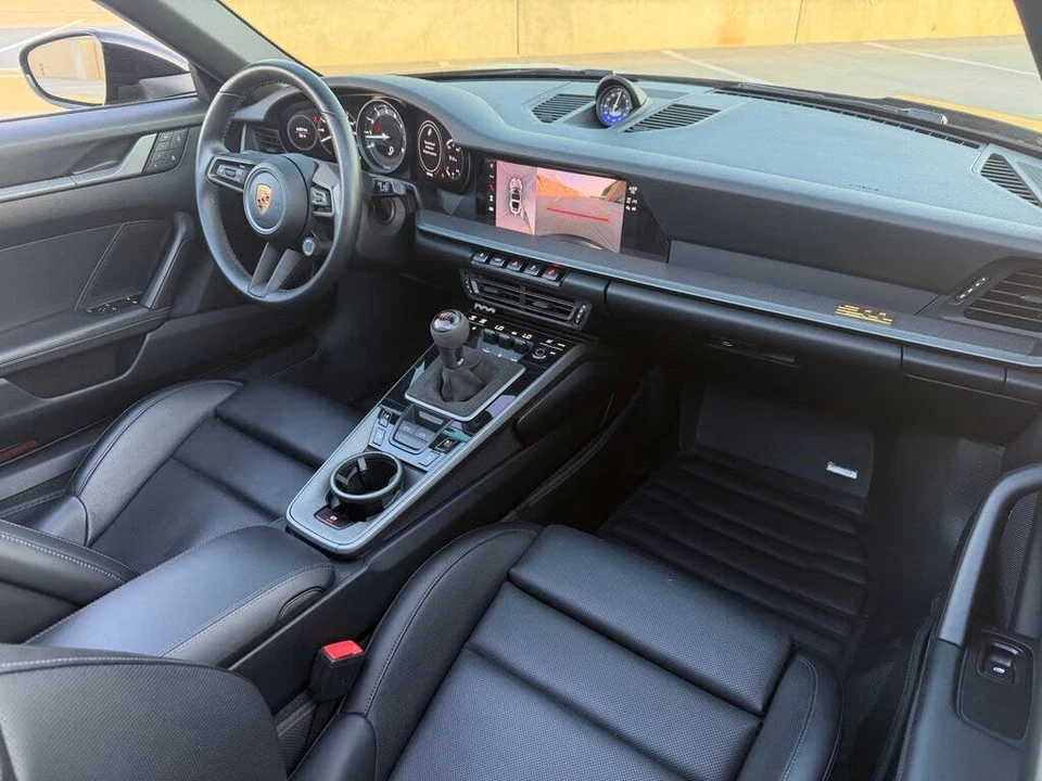 2022 Porsche 992 Targa 4 & 4S - Image 27 of 31