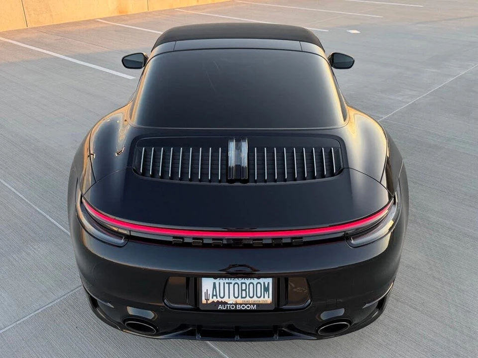 2022 Porsche 992 Targa 4 & 4S - Image 10 of 31