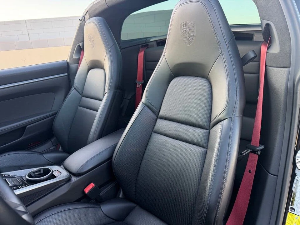 2022 Porsche 992 Targa 4 & 4S - Image 24 of 31