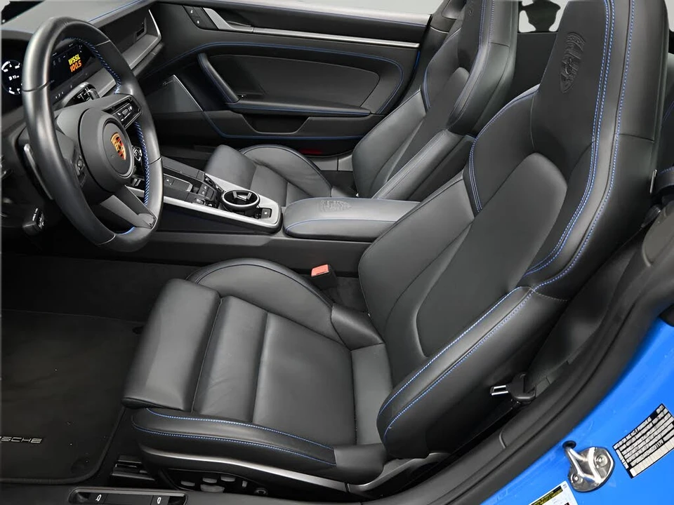 2022 Porsche 992 Targa 4 & 4S - Image 6 of 31