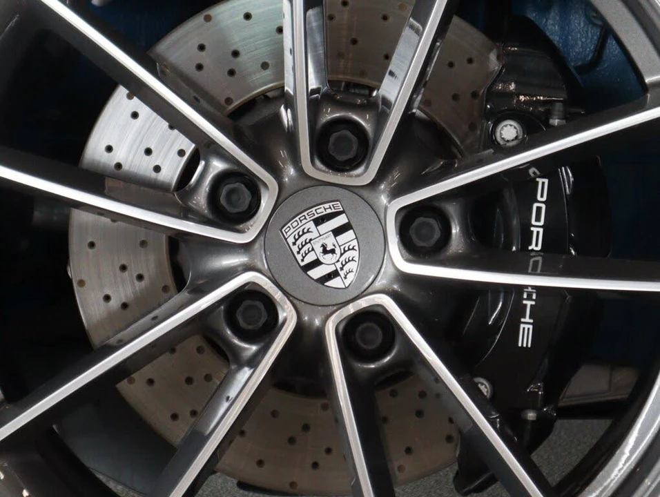 2022 Porsche 992 Targa 4 & 4S - Image 13 of 31