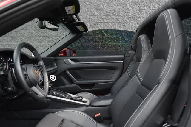 2022 Porsche 992 Targa 4 & 4S - Image 15 of 31